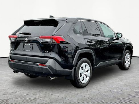 Used 2023 Toyota RAV4 LE FWD image 6