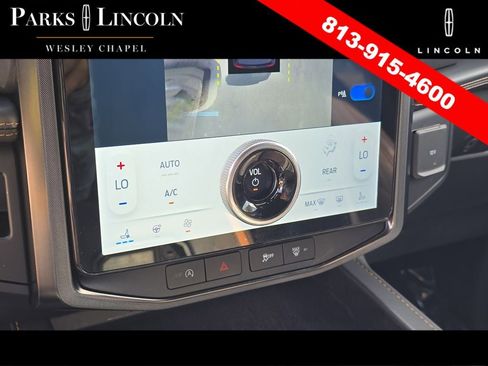 Used 2023 Ford Expedition Platinum AWD/4WD image 27