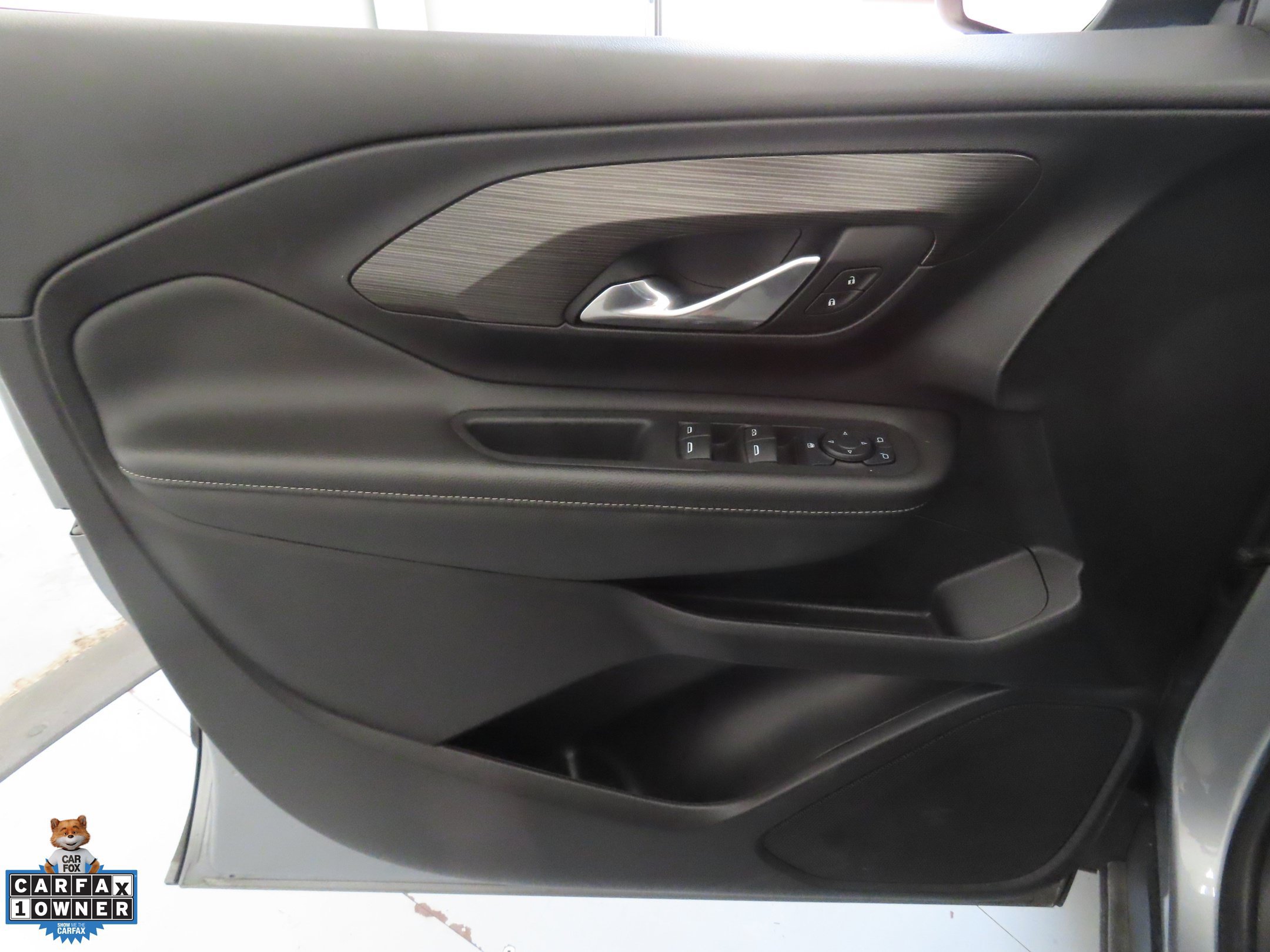 Used 2024 GMC Terrain SLE AWD/4WD image 10