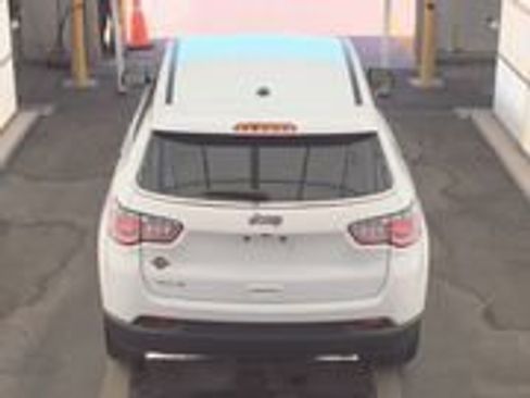 Used 2023 Jeep Compass Sport AWD/4WD image 3