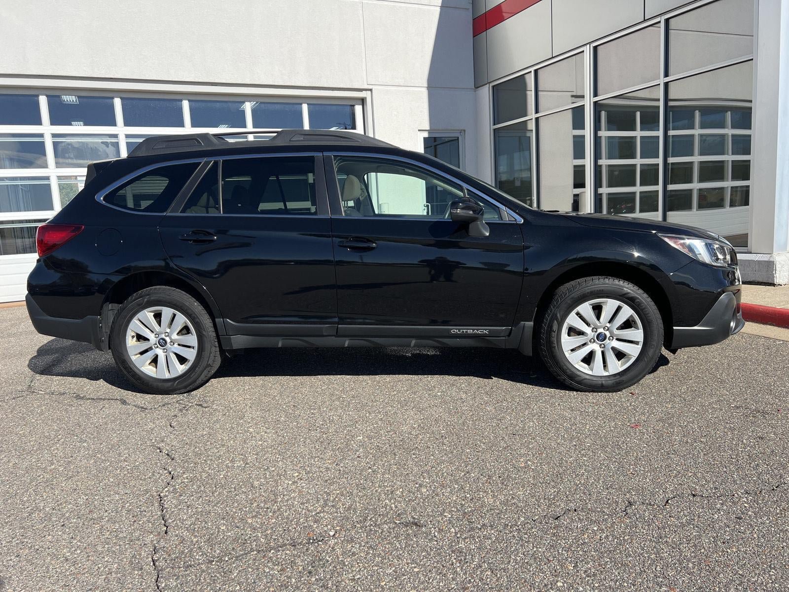 Used 2018 Subaru Outback 2.5i Premium AWD/4WD image 15