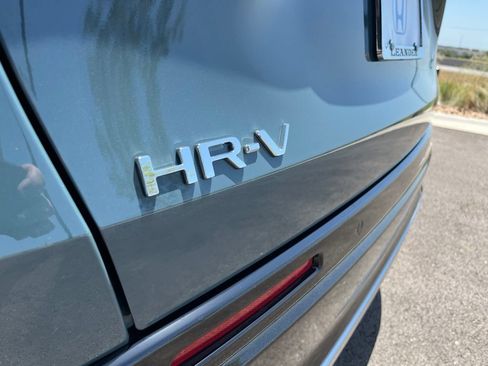 Used 2027 Honda HR-V EX-L image 8