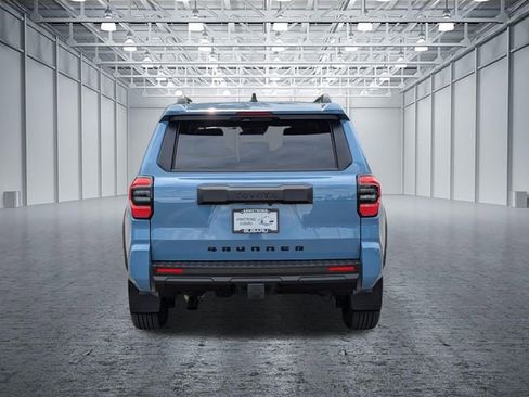 Used 2025 Toyota 4Runner SR5 AWD/4WD image 4