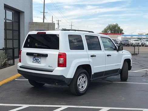 Used 2014 Jeep Patriot Sport FWD image 3
