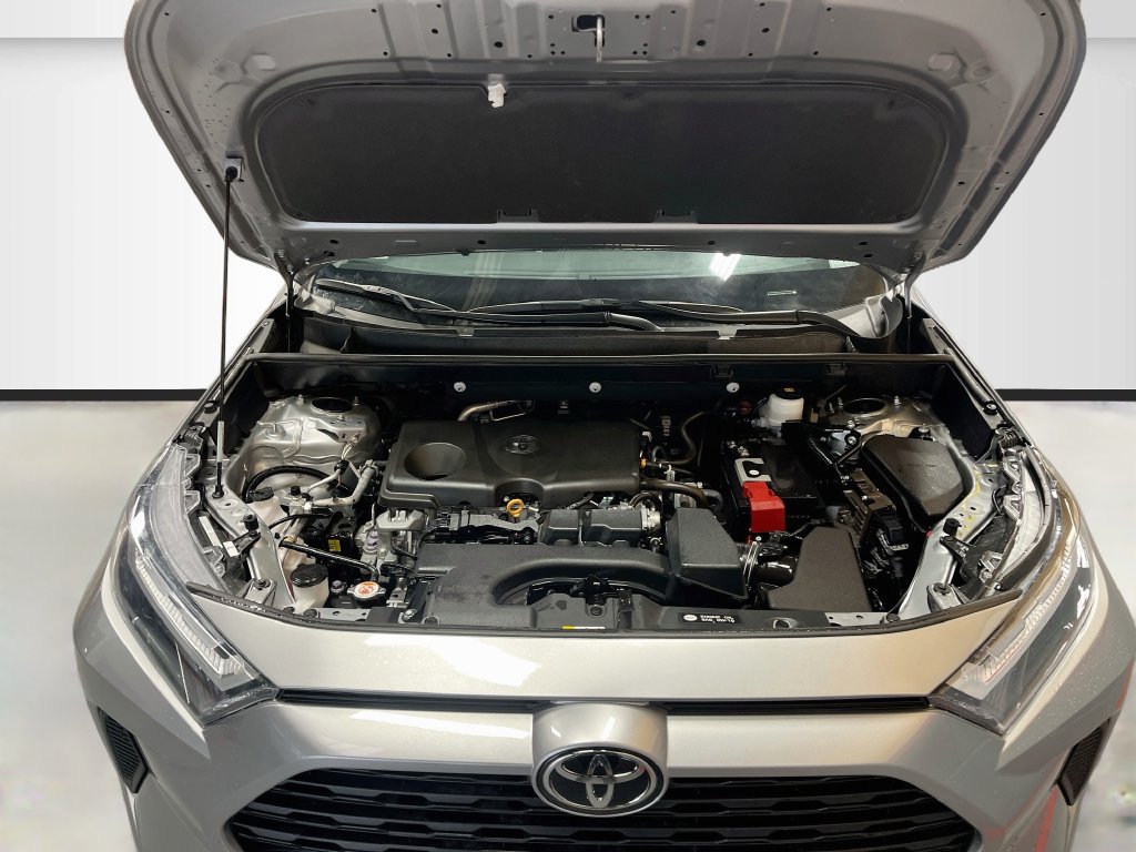 Used 2025 Toyota RAV4 XLE FWD image 29