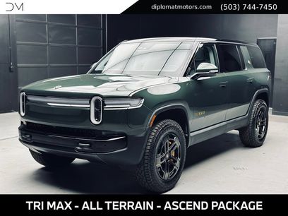 Used 2025 Rivian R1S Premium