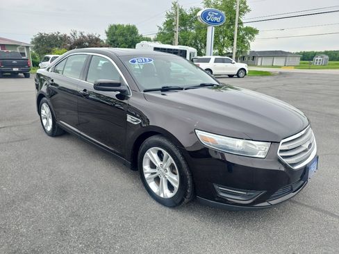 Used 2013 Ford Taurus SEL FWD image 4