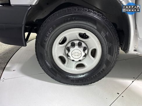 Used 2016 Chevrolet Express 2500 LS image 3