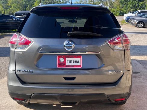Used 2015 Nissan Rogue SV w/ SV Moonroof Package image 5