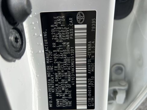 Used 2021 Toyota Camry LE image 27