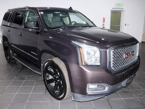 Used 2017 GMC Yukon Denali image 7