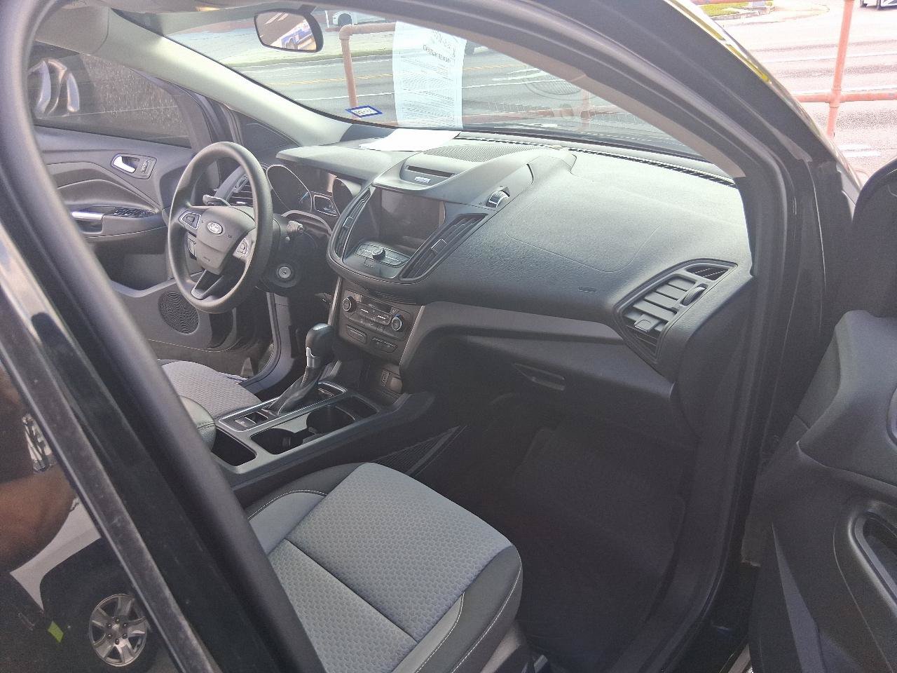 Used 2017 Ford Escape SE w/ Equipment Group 201A AWD/4WD image 13