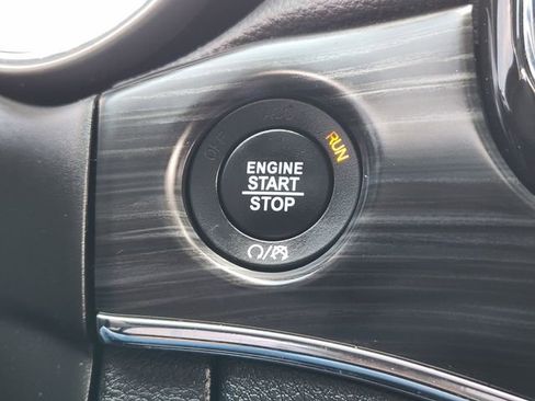 Used 2022 Jeep Grand Cherokee Limited image 21