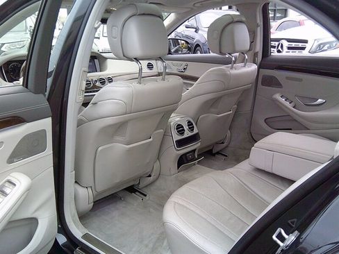 Used 2015 Mercedes-Benz S 550 4MATIC Sedan image 16