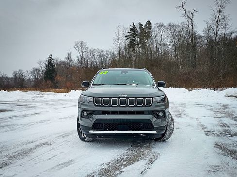 Certified 2022 Jeep Compass Limited image 9