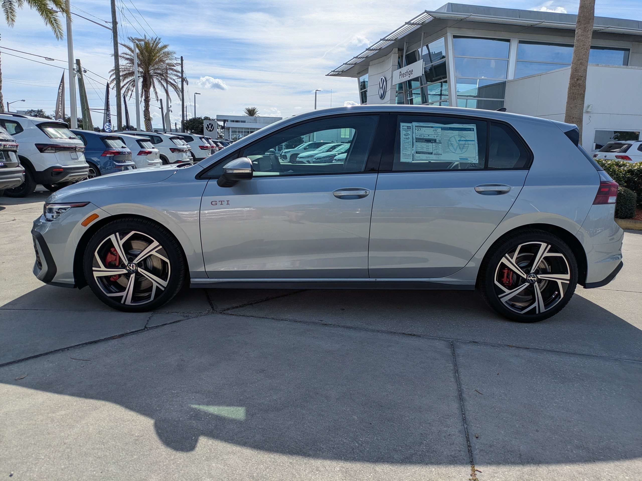 New 2026 Volkswagen GTI SE FWD image 7