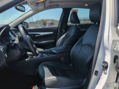 Used 2019 INFINITI QX50 Essential w/ Premium Audio Package FWD image 9