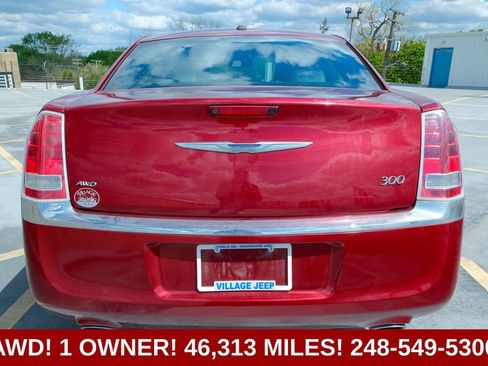 Used 2014 Chrysler 300 AWD w/ Driver Convenience Group image 4