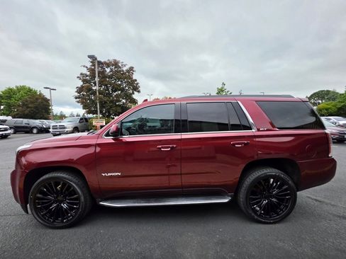 Used 2018 GMC Yukon SLT AWD/4WD image 2