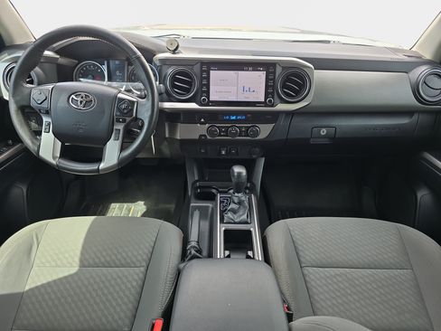 Used 2021 Toyota Tacoma SR5 RWD image 10