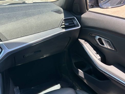 Used 2019 BMW 330i Sedan w/ M Sport Package RWD image 18