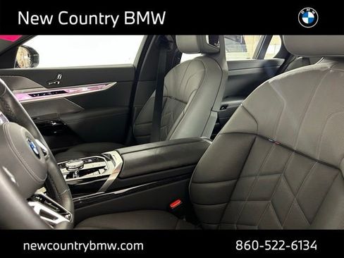 Used 2024 BMW 760i xDrive w/ Executive Package AWD/4WD image 24