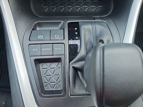 Used 2025 Toyota RAV4 XLE w/ Convenience Package FWD image 25