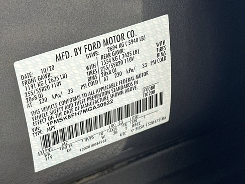 Used 2021 Ford Explorer Limited w/ Equipment Group 301A AWD/4WD image 33