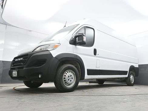 Used 2024 RAM ProMaster 2500 w/ Convenience Group FWD image 32