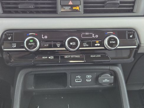 Certified 2025 Honda Pilot EX-L image 15