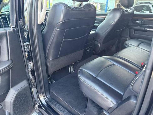Used 2018 RAM 1500 Laramie AWD/4WD image 11