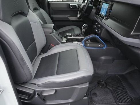 Certified 2022 Ford Bronco Black Diamond w/ Sasquatch Package image 18