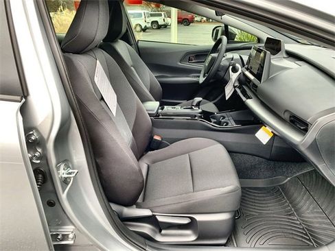 New 2026 Toyota Prius LE image 14