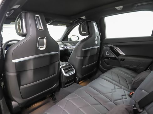 Used 2025 BMW 760i xDrive 760i xDrive w/ Executive Package image 22