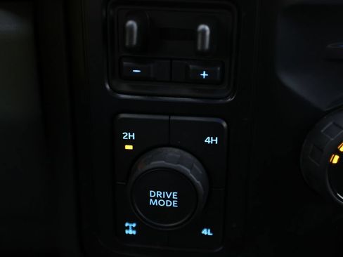 Used 2025 Ford F250 XLT w/ FX4 Off-Road Package AWD/4WD image 21