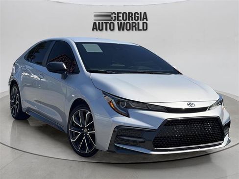 Used 2021 Toyota Corolla SE FWD image 2
