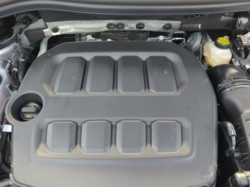 New 2026 Volkswagen Tiguan SE image 21