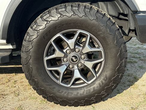 Used 2024 Ford Bronco Badlands AWD/4WD image 13