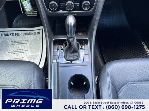 Used 2018 Volkswagen Passat 2.0T R-Line FWD image 19