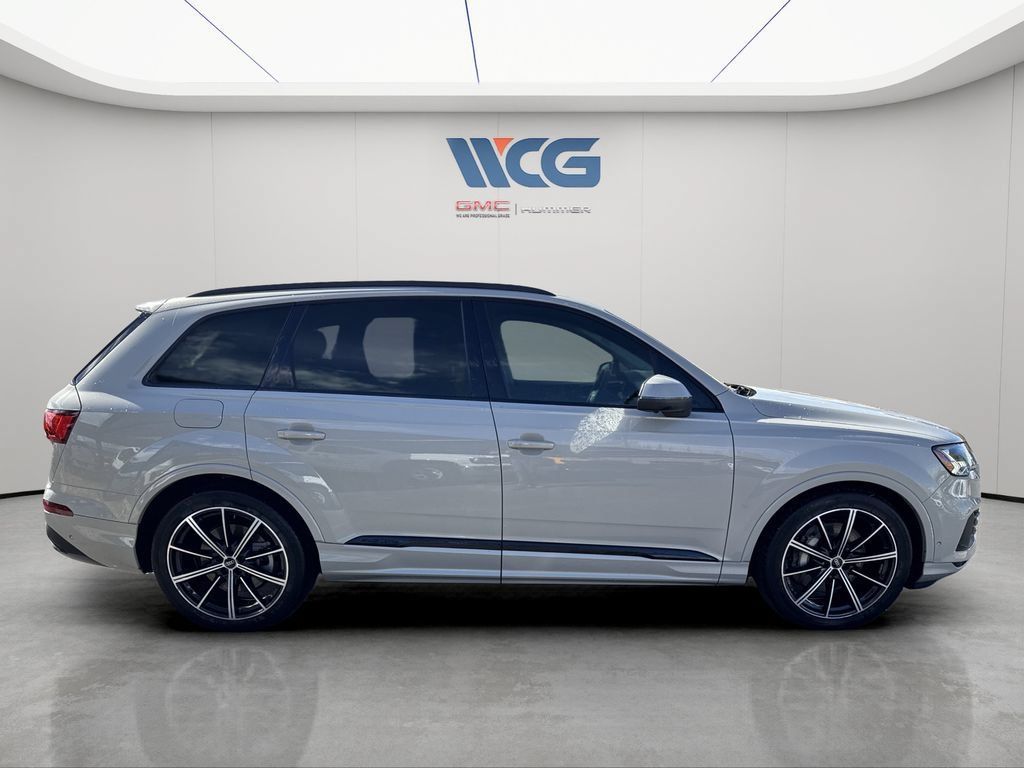 Used 2021 Audi Q7 3.0T Prestige AWD/4WD image 2