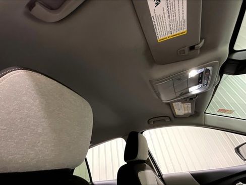 Used 2024 Chevrolet Equinox LT image 22