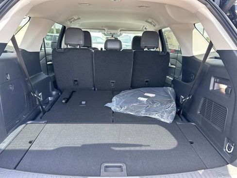 New 2025 Ford Explorer Active w/ Active Comfort Package image 25