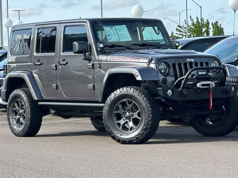 Used 2016 Jeep Wrangler Unlimited Rubicon image 2