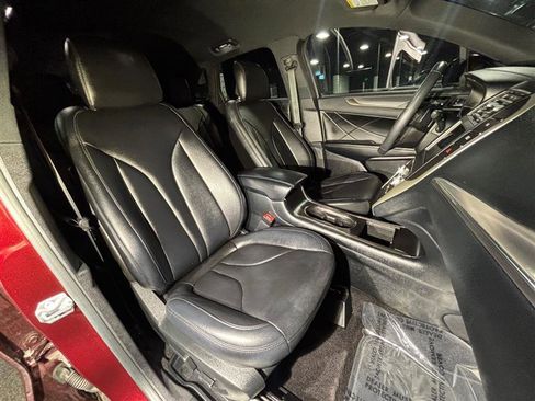 Used 2018 Lincoln MKC Premiere image 12