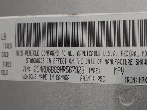 Used 2017 Dodge Grand Caravan SE FWD image 33