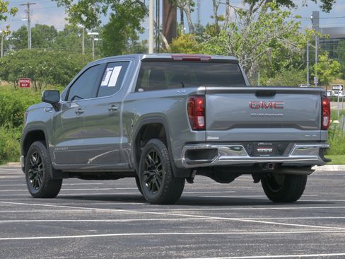 Used 2023 GMC Sierra 1500 SLE AWD/4WD image 3