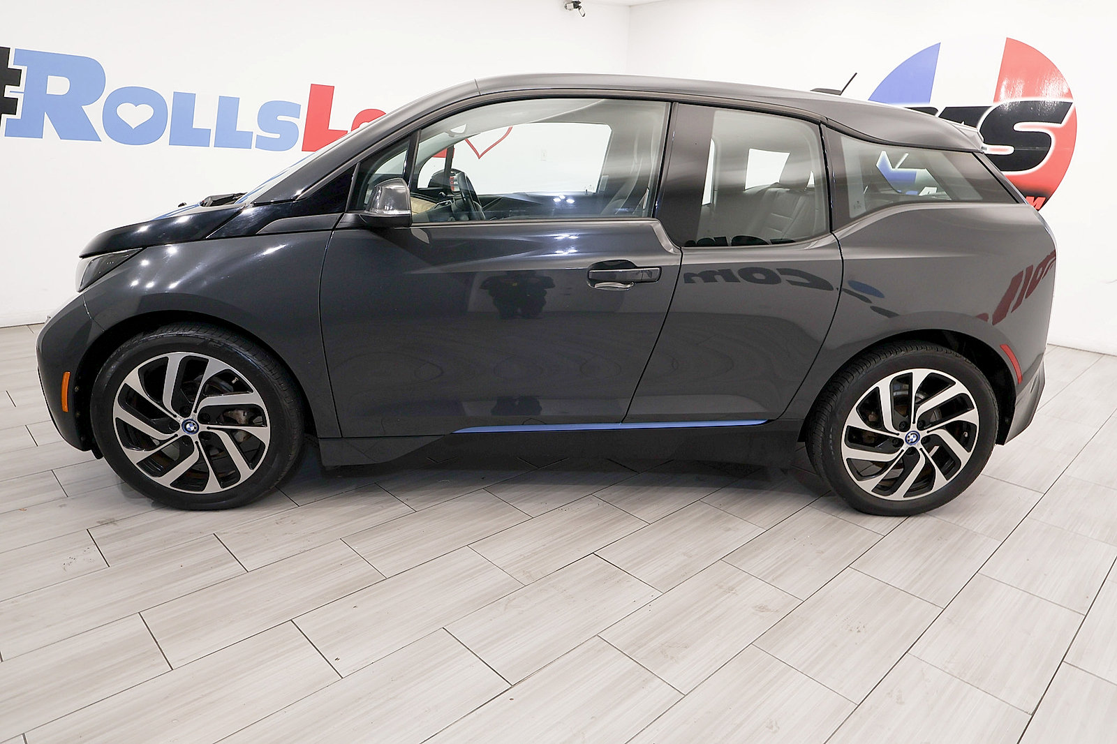 Used 2014 BMW i3 RWD image 2