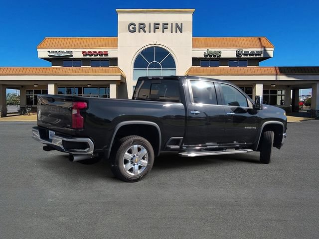 Used 2022 Chevrolet Silverado 2500 LTZ w/ LTZ Plus Package AWD/4WD image 4