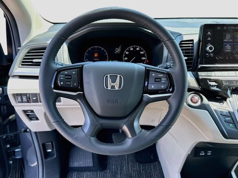 Used 2026 Honda Odyssey EX-L image 12