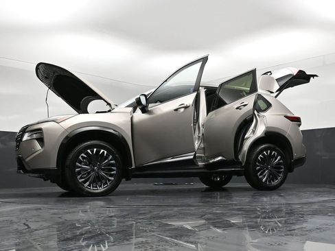 New 2026 Nissan Rogue Platinum w/ Tech Package image 40